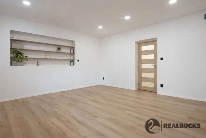 Prodej bytu 3+1, Jablonec nad Nisou, Vítězslava Nezvala, 100 m2