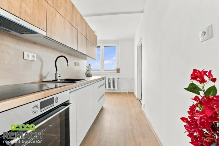 Pronájem bytu 2+1, Uherský Brod, Šaripova, 55 m2