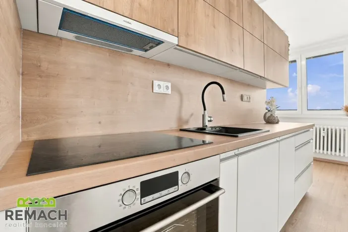 Pronájem bytu 2+1, Uherský Brod, Šaripova, 55 m2