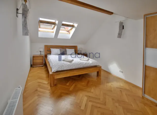 Pronájem bytu 3+1, Praha, Na Kozačce, 118 m2