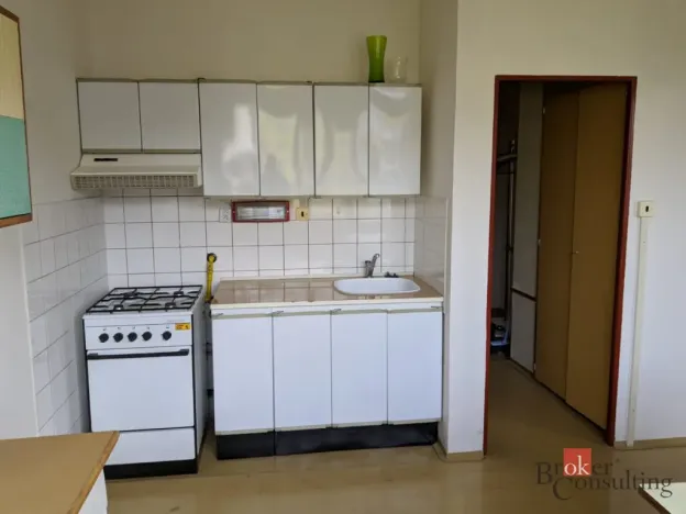 Pronájem bytu 1+1, Plzeň - Severní Předměstí, Strážnická, 38 m2