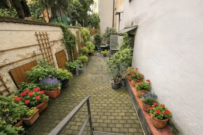 Prodej činžovního domu, Praha - Libeň, 960 m2