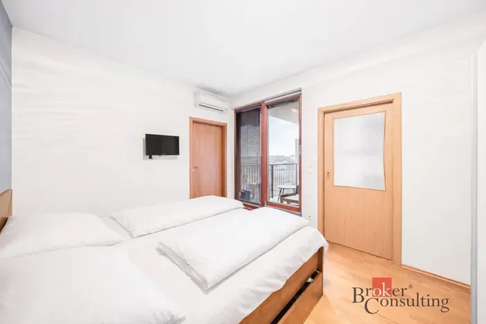 Pronájem bytu 3+kk, Praha - Holešovice, Varhulíkové, 78 m2