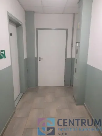 Pronájem bytu 1+kk, Jablonec nad Nisou, Na Vršku, 28 m2
