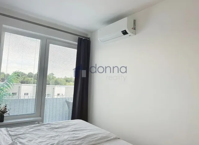 Pronájem bytu 2+kk, Praha, Formanská, 44 m2