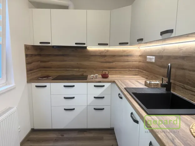 Pronájem bytu 4+1, 79 m², Rožňavská, Olomouc