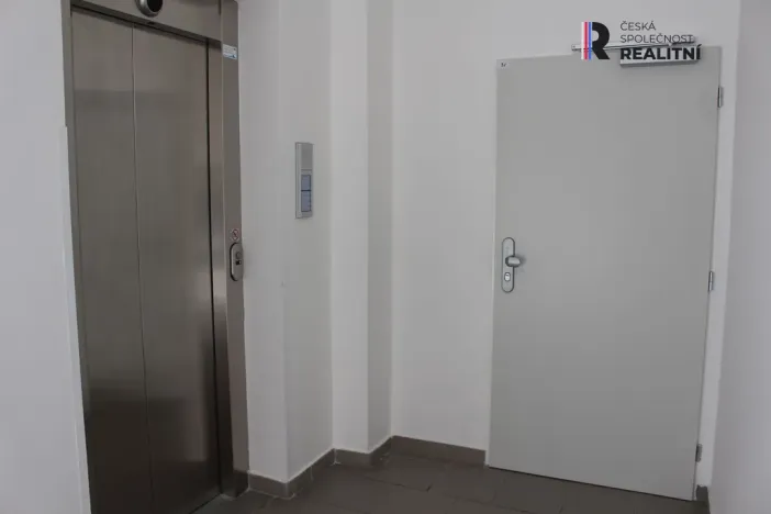 Pronájem kanceláře, Karlovy Vary, T. G. Masaryka, 39 m2
