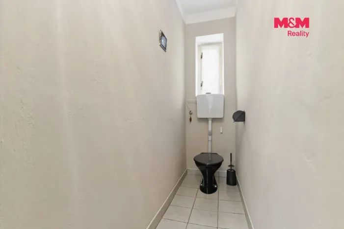Prodej rodinného domu, Nový Bor - Janov, 180 m2