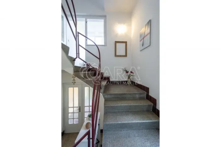 Prodej rodinného domu, Neratovice, 5. května, 411 m2