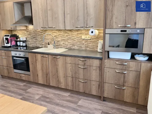 Prodej bytu 3+1, Dlouhá Loučka, Újezdská, 82 m2