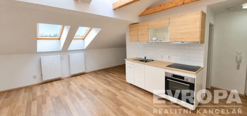 Pronájem bytu 2+kk, Vrchlabí, Vančurova, 34 m2