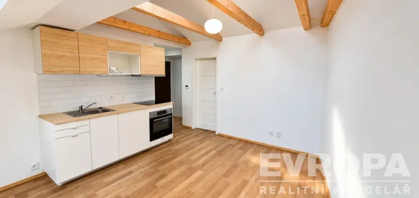 Pronájem bytu 2+kk, Vrchlabí, Vančurova, 34 m2