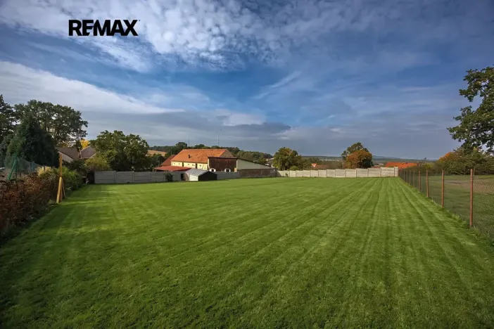 Prodej pozemku pro bydlení, Benešovice, 1366 m2