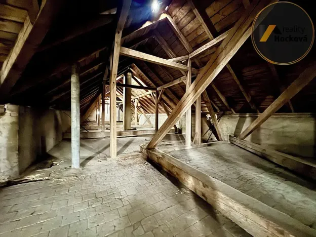 Prodej komerční nemovitosti, Městec Králové, T. G. Masaryka, 2550 m2
