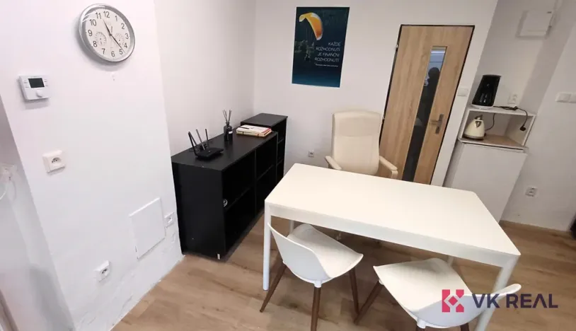 Pronájem obchodního prostoru, Praha - Břevnov, Bělohorská, 20 m2