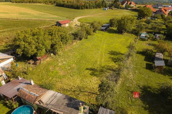 Prodej pozemku, Pňovany, 1312 m2