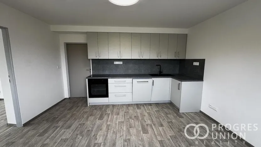 Pronájem bytu 2+1, Huslenky, 80 m2