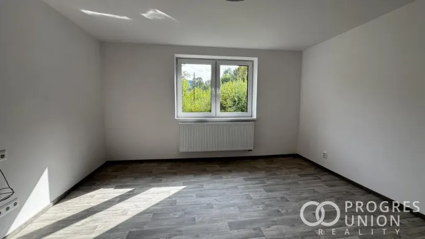 Pronájem bytu 2+1, Huslenky, 80 m2