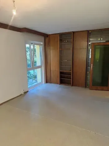 Prodej bytu 3+1, Praha - Kobylisy, Famfulíkova, 70 m2