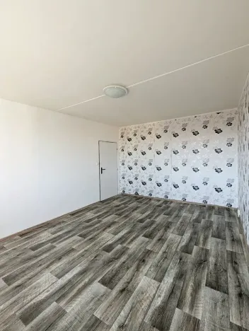 Pronájem bytu 2+1, Chomutov, Zahradní, 51 m2