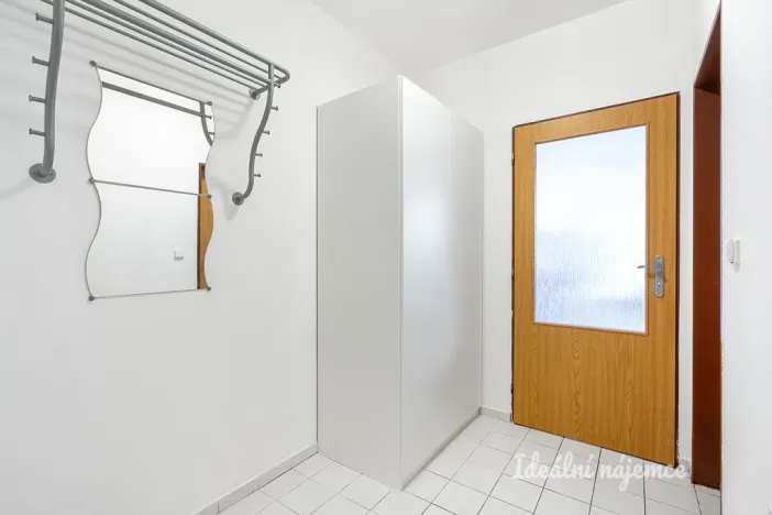 Pronájem bytu 1+kk, Stochov, S. K. Neumanna, 38 m2