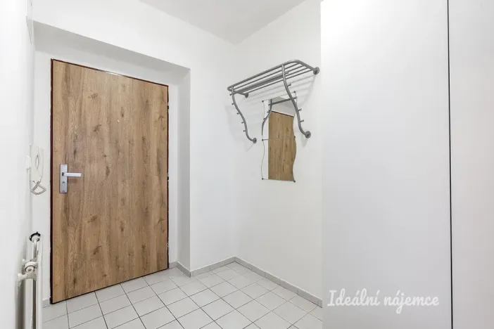 Pronájem bytu 1+kk, Stochov, S. K. Neumanna, 38 m2