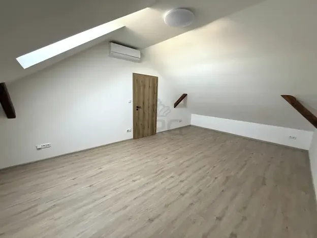 Pronájem bytu 4+kk, Rostěnice-Zvonovice, 111 m2