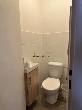 Pronájem bytu 2+kk, Praha, Vrchlického, 45 m2