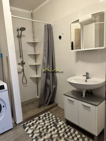 Pronájem bytu 2+kk, Praha, Vrchlického, 45 m2
