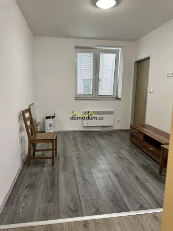 Pronájem bytu 2+kk, Praha, Vrchlického, 45 m2