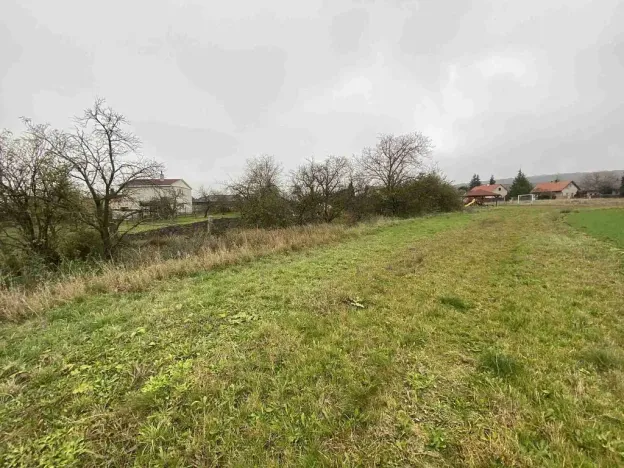 Prodej pozemku, 1293 m², Opolany