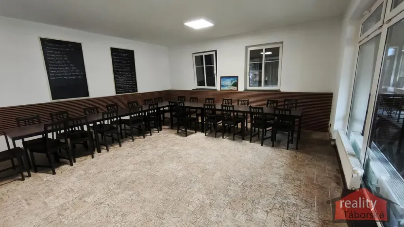 Prodej komerční nemovitosti, Nupaky, Nupacká, 241 m2