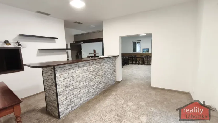 Prodej komerční nemovitosti, Nupaky, Nupacká, 241 m2