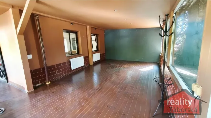 Prodej komerční nemovitosti, Nupaky, Nupacká, 241 m2