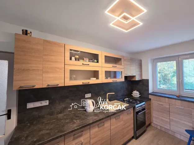 Pronájem bytu 2+1, Adamov, Opletalova, 61 m2