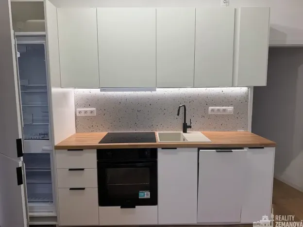 Pronájem bytu 2+kk, Praha - Vršovice, Petrohradská, 49 m2