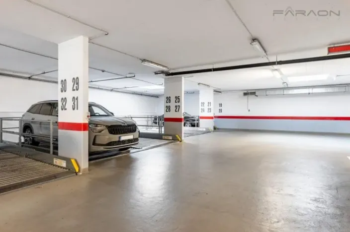 Prodej kanceláře, Praha - Smíchov, Na Zatlance, 116 m2