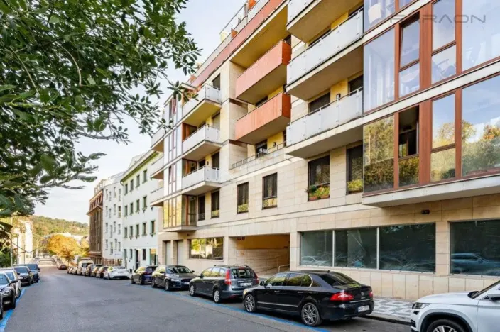 Prodej kanceláře, Praha - Smíchov, Na Zatlance, 116 m2