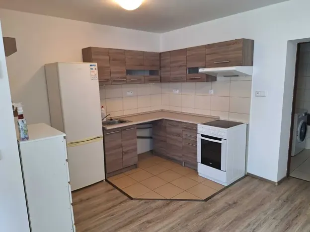 Pronájem bytu 1+kk, 34 m², Přáslavice