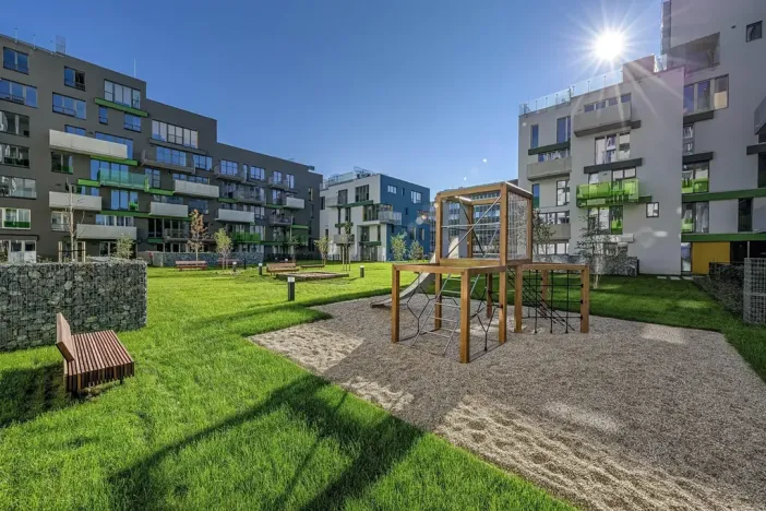 Pronájem bytu 1+kk, Praha - Vršovice, Altajská, 35 m2