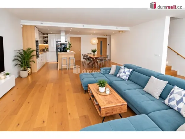 Prodej rodinného domu, Praha - Libuš, V Hrobech, 280 m2