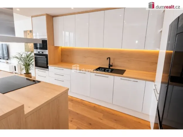 Prodej rodinného domu, Praha - Libuš, V Hrobech, 280 m2