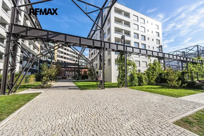 Pronájem bytu 2+kk, Praha - Holešovice, Jankovcova, 60 m2
