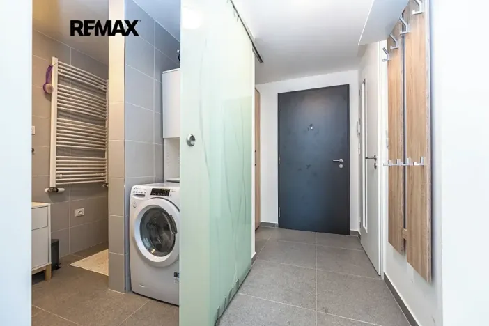 Pronájem bytu 2+kk, Praha - Holešovice, Jankovcova, 60 m2