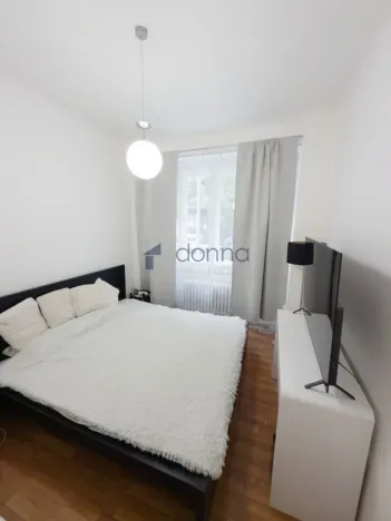 Pronájem bytu 2+1, Praha, Přemyslovská, 49 m2
