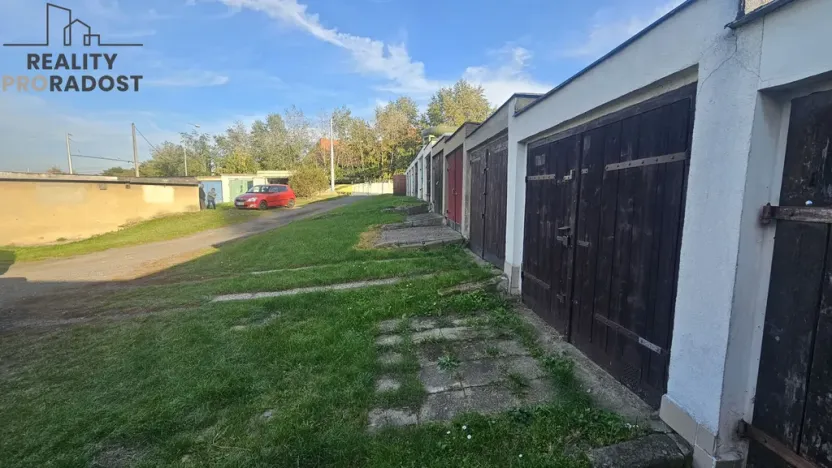 Pronájem garáže, Teplice, Libušina, 38 m2