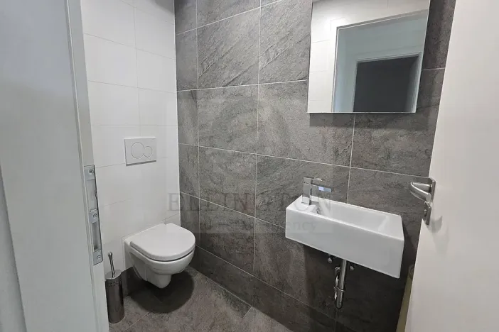 Prodej kanceláře, Praha - Kobylisy, Javorová, 49 m2