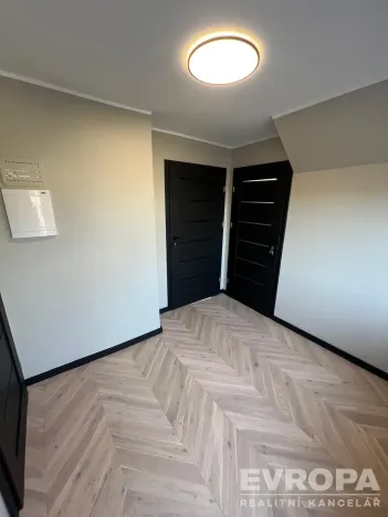 Pronájem bytu 3+kk, Opava, Fügnerova, 71 m2