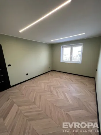 Pronájem bytu 3+kk, Opava, Fügnerova, 71 m2