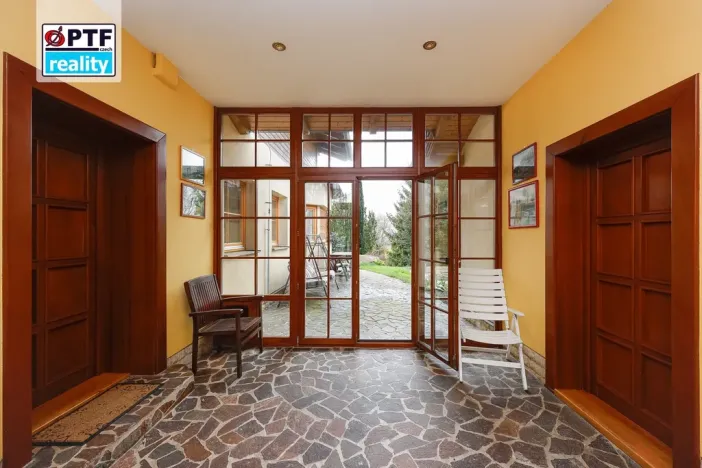 Prodej vily, Skořice, 277 m2